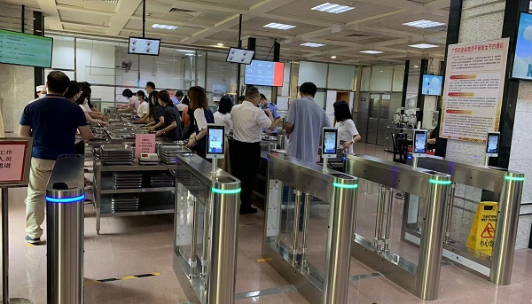 人臉道閘 人臉道閘