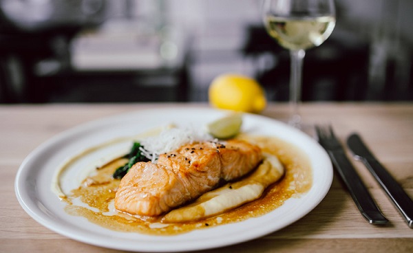 智慧食堂正在快速發(fā)展，智能化餐飲已勢不可擋