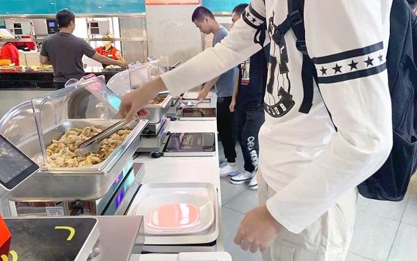 當(dāng)自助點(diǎn)餐機(jī)無(wú)法滿足需求，自助餐稱重計(jì)費(fèi)方案如何解決弊端？